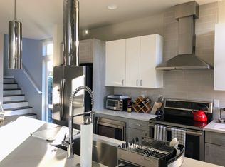 2806 Charles, Seattle, WA 98144