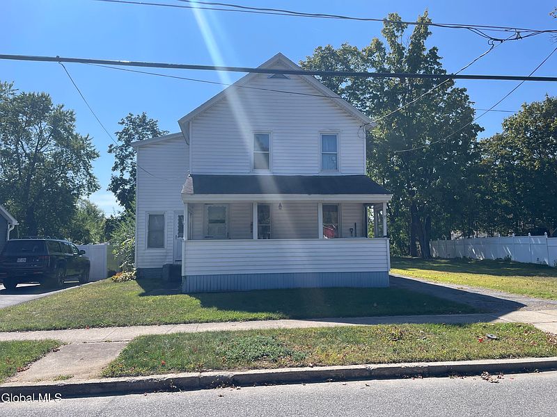 3rd image of 26 Knight Street
