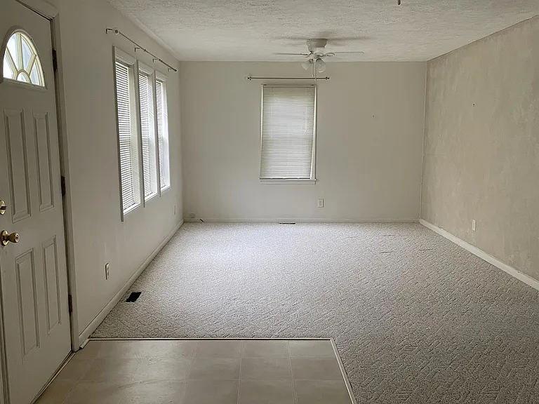427 S Buckeye St — Photo 2