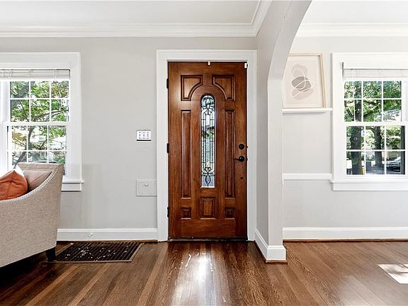 3rd image of 202 W Dartmouth Rd