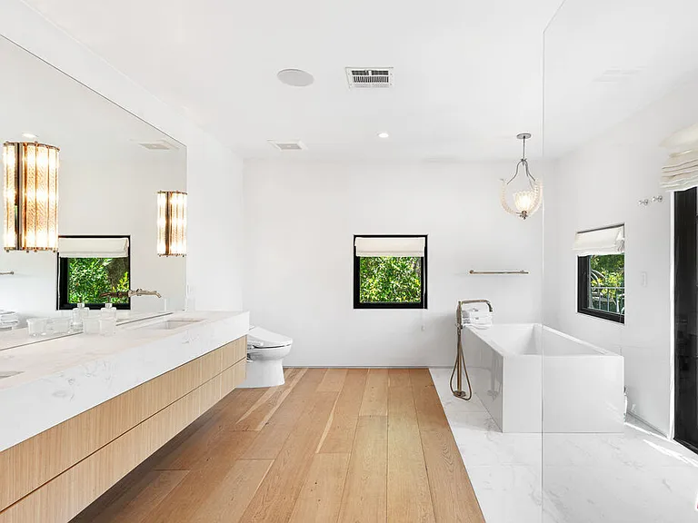 1001 Hanover Dr — Photo 28