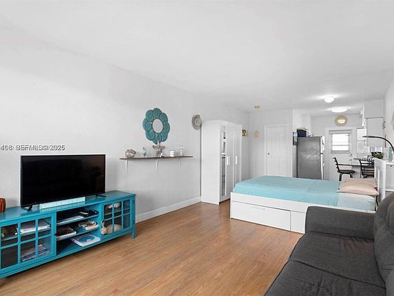 3rd image of 300 74th St APT 15