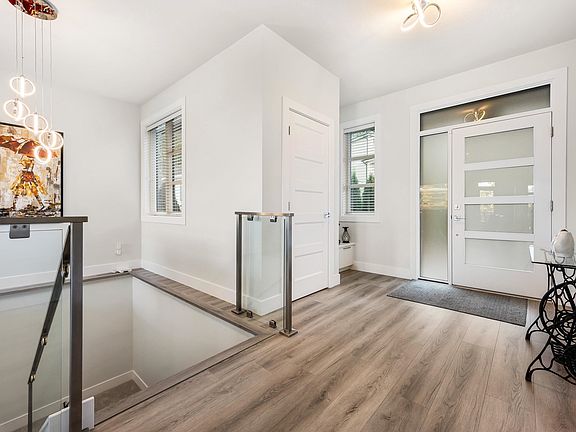 4th image of 50778 Ledgestone Pl #16