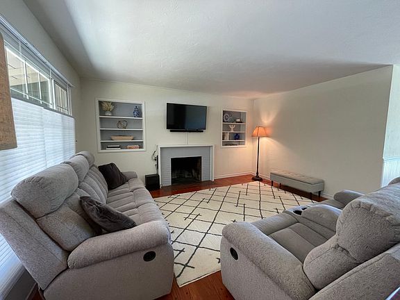 3rd image of 2809 Merrywood Dr