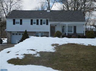 220 Croft Rd, North Wales, PA 19454