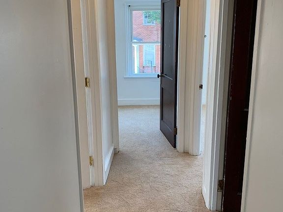 4th image of 36 N Earl St #B