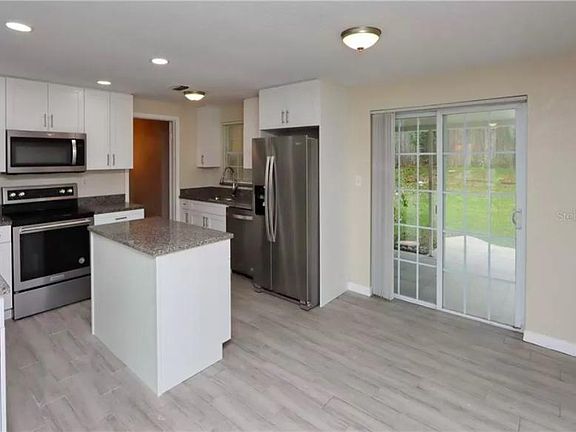 4th image of 2804 Dovewood St