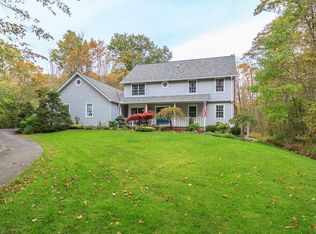 10960 Burlington Ridge Dr, Chardon, OH 44024