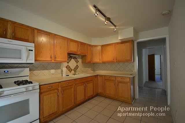 1st image of 5826 N Broadway St #2