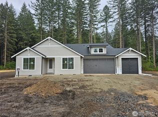 10160 Royal Valley Rd NE, Poulsbo, WA 98370