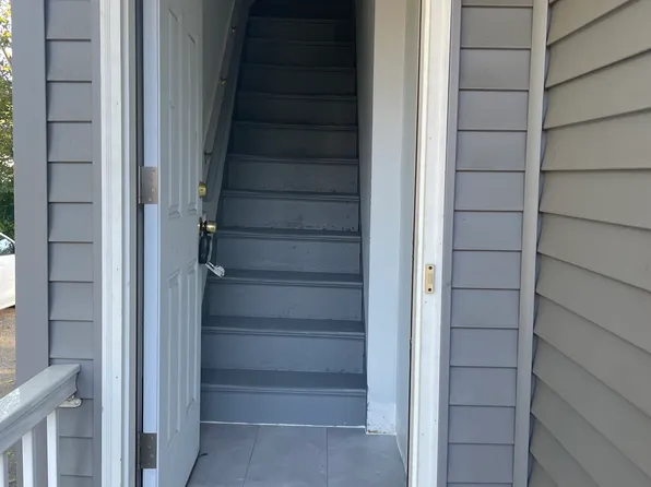 (undisclosed Address), Mansfield, MA 02048