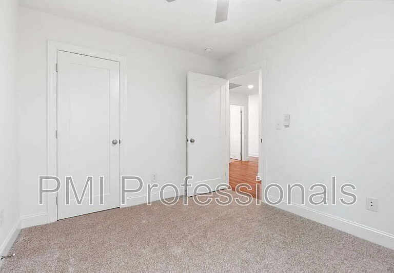 295 Spring St — Photo 17