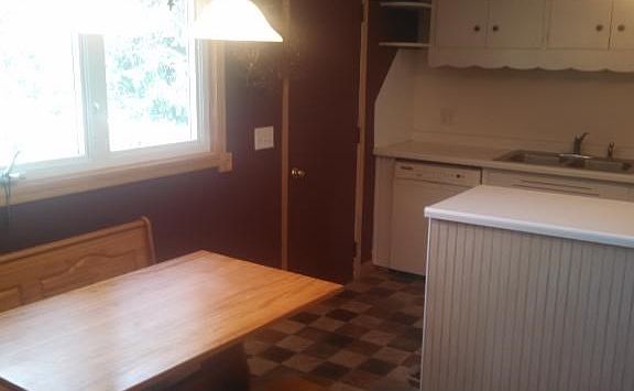4th image of 928 2nd Ave SW