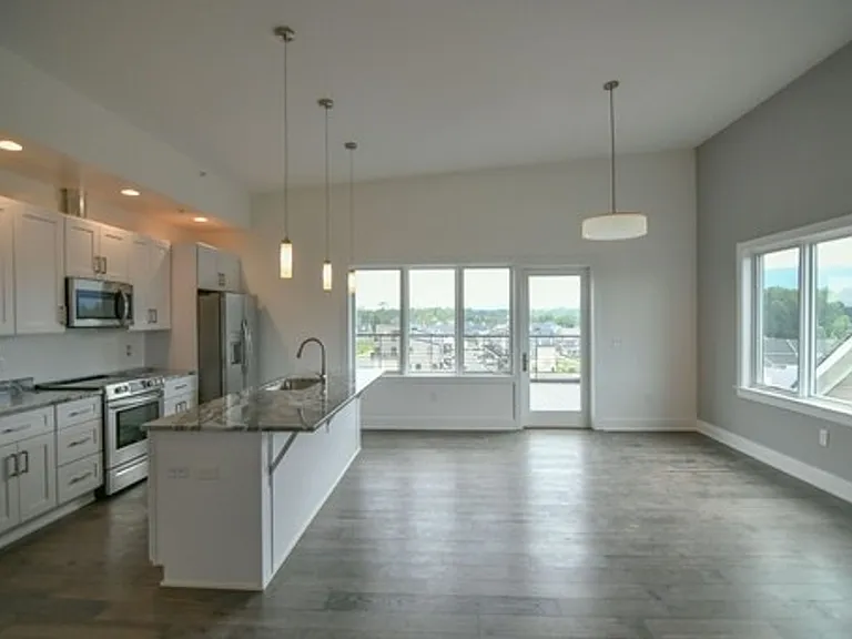 Old Trail Heights Apartments — Photo 40