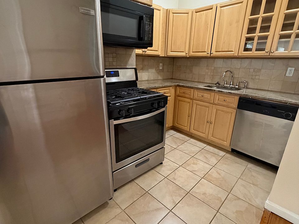 1st image of 233 Barrow St #1A