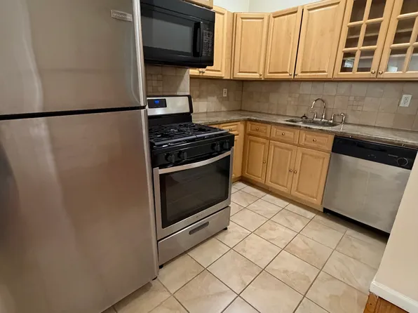 233 Barrow St #1A, Jersey City, NJ 07302