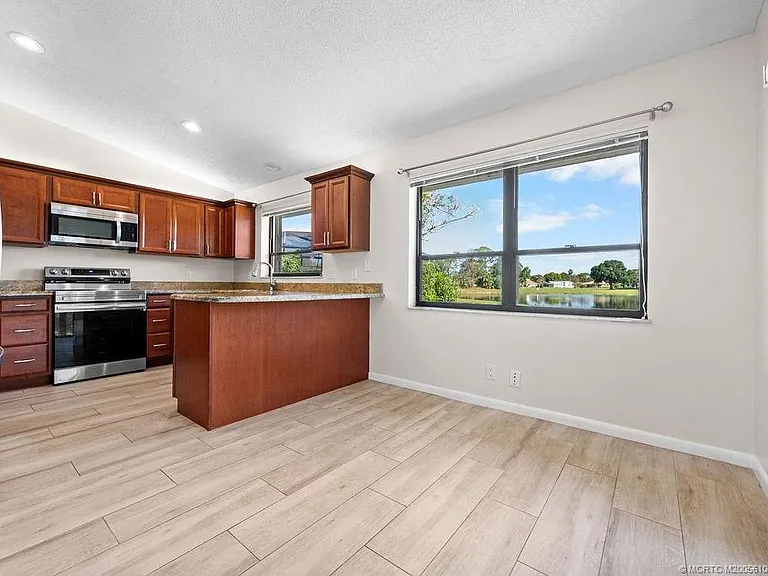 2386 SW Creekside Dr — Photo 31