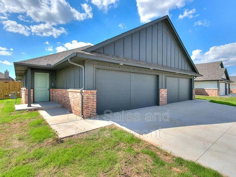 3 bed, 2.0 bath, 1200 sqft, $1,495 — Photo 2