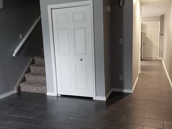 4th image of 2187 Parkwood Ave Unit 2187