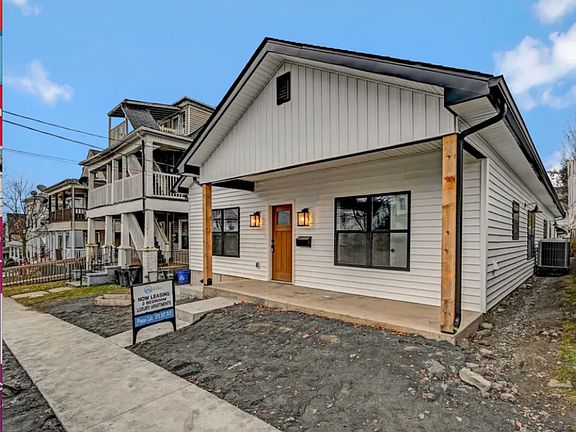 2nd image of 627 Prescott Ave #1