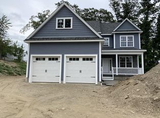 15 Roberts St, Shrewsbury, MA 01545