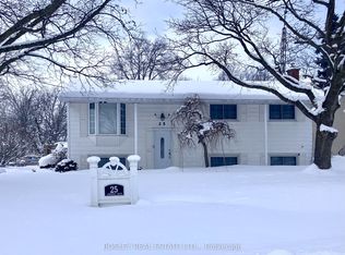 25 Lawrence Dr, Thorold, ON L2V 2X6