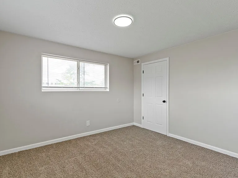 The Vistas Apartment Homes — Photo 27