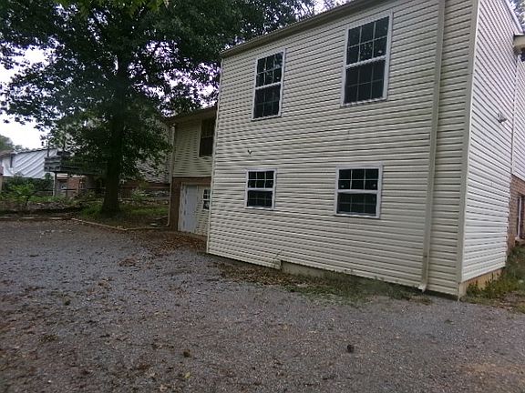 4th image of 718 Acorn Dr