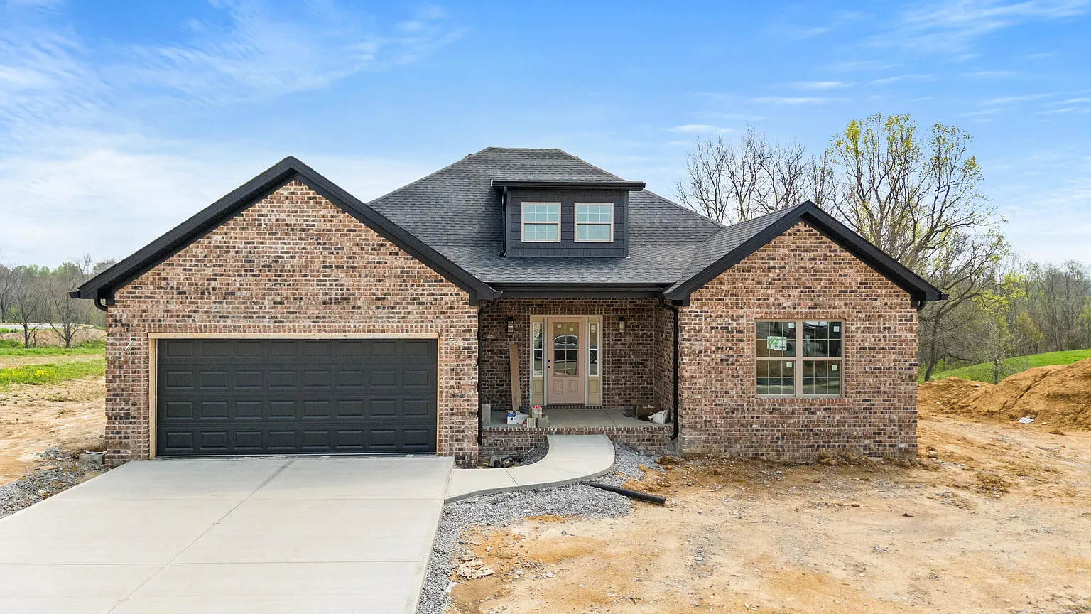 341 Wolverine Way photo 1