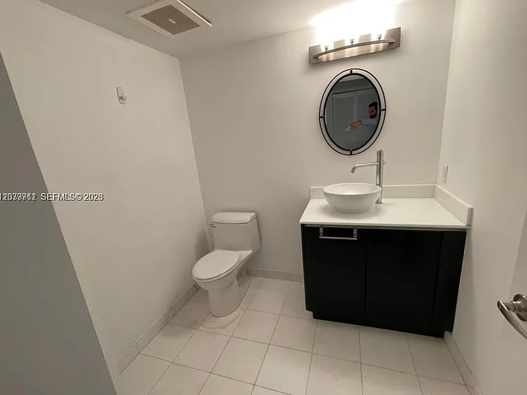 665 NE 25th St #1102 — Photo 8
