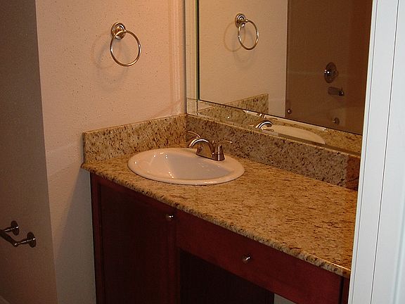 5th image of 2255 Braeswood Park Dr APT 178