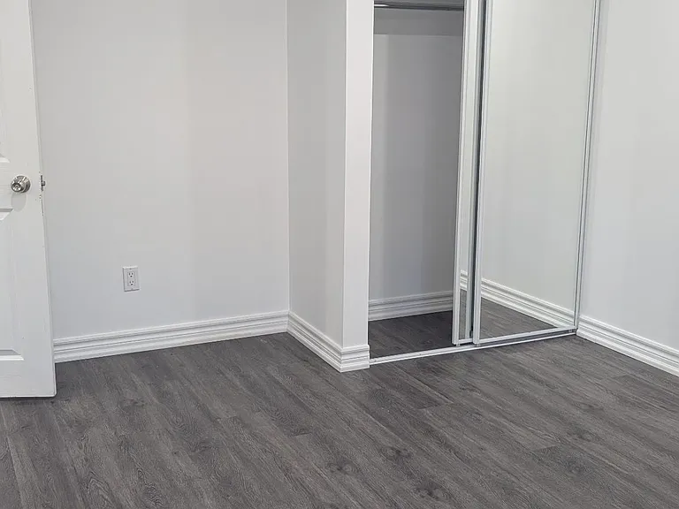 12 Formosa Ave E #BASEMENT — Photo 8