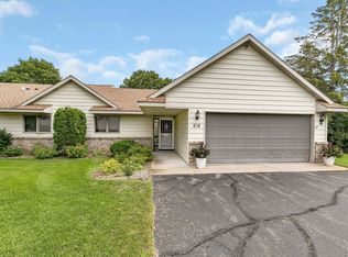 618 Jenisa Dr, Saint Cloud, MN 56301