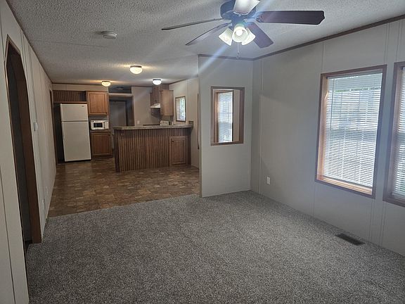 4th image of 205 W McAlpin St