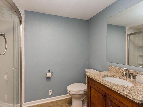 5th image of 6114 N Howard Ave