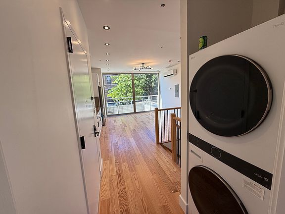 5th image of 285 Driggs Ave #1C