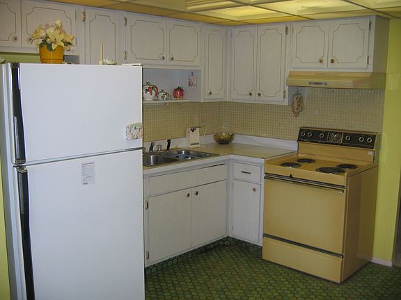 Spacious kitchen