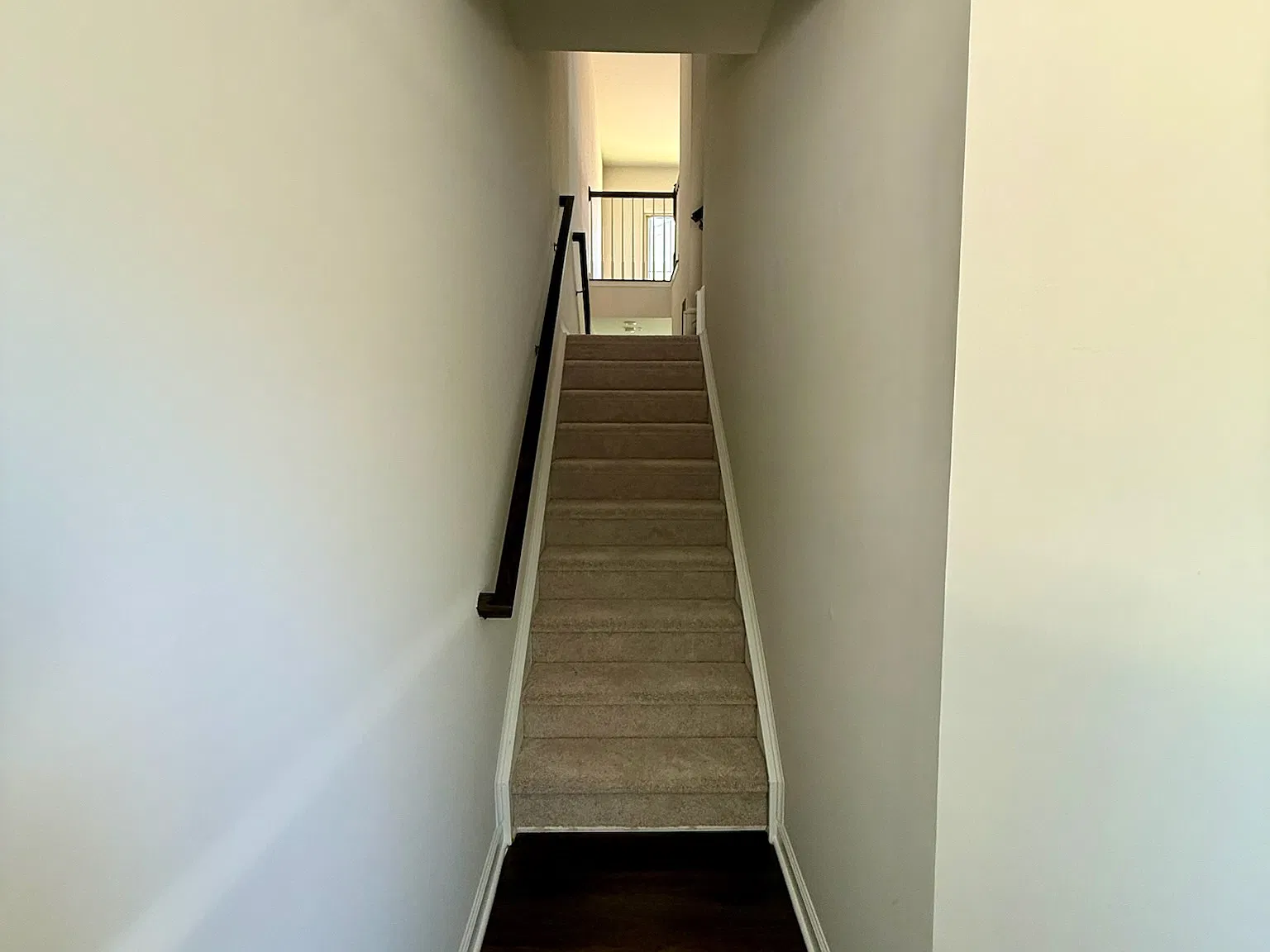 3 bed, 3.5 bath, 2376 sqft, $2,150 — Photo 3