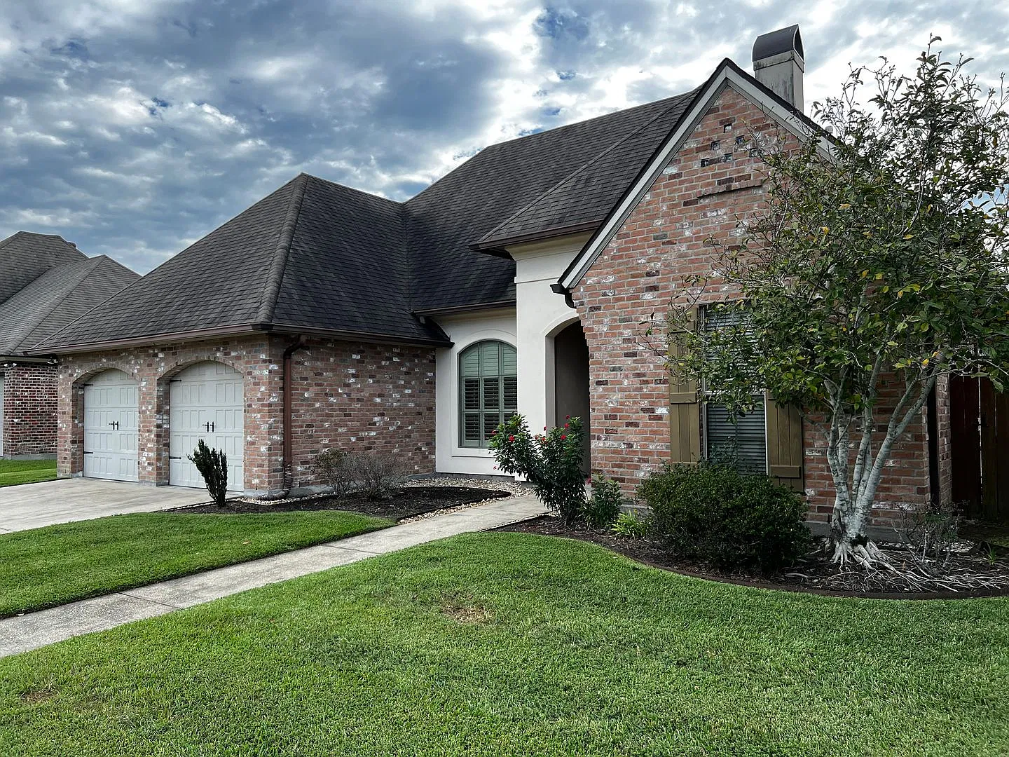 4 Bedroom, 3 Bathroom, Brick Home, Two Car Garage, Fireplace, High Ceilings, Granite Countertops,... — Photo 3