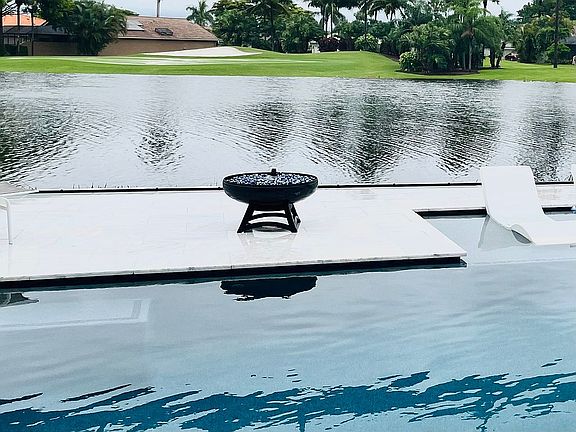 Large lake views golf course