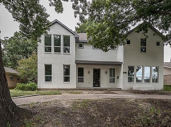 3rd image of 6819 Santa Maria Ln