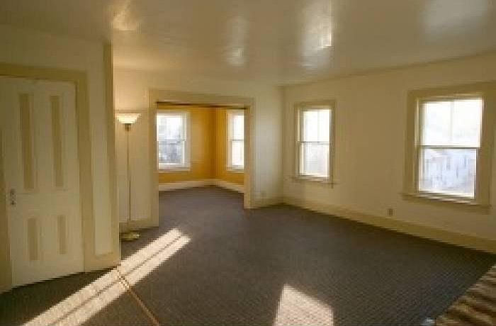 Living Room - 16'x17'