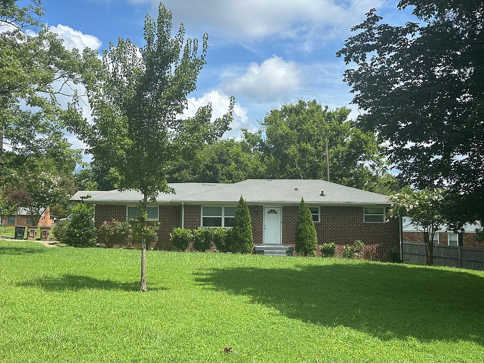 1st image of 107 Graeme Dr