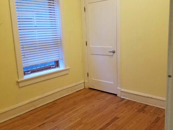4th image of 6453 N Glenwood Ave