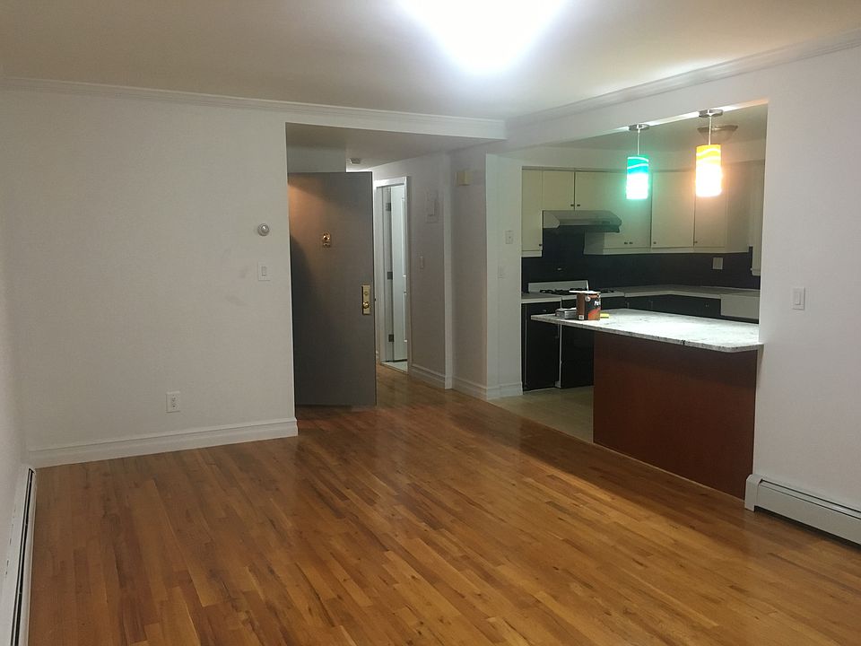 1st image of 2315 Parsons Blvd #3