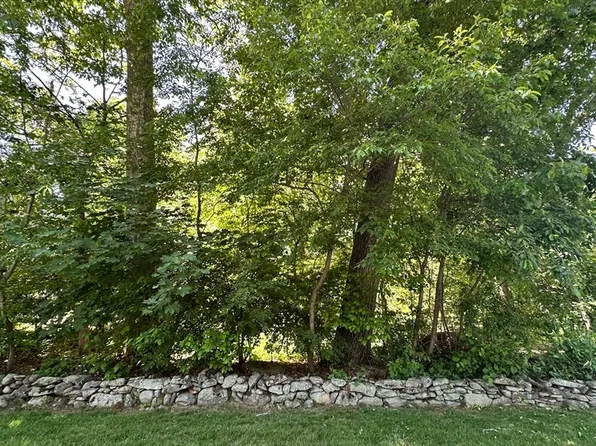 77 Gregory Dr, Seekonk, MA 02771