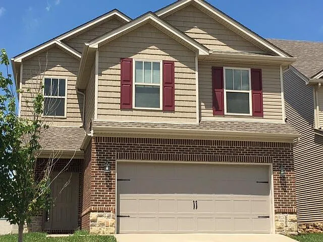5 bed, 2.5 bath, 2420 sqft, $2,599 — Photo 1