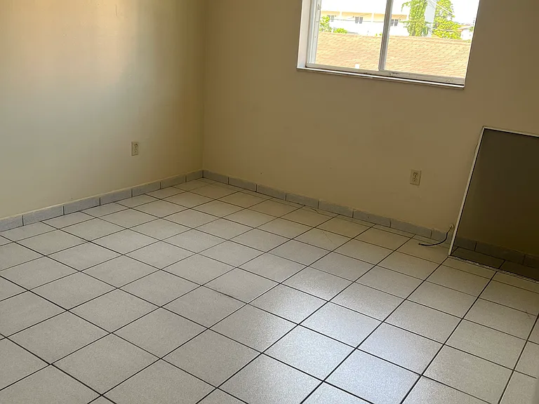 2305 E 4th Ave #202 — Photo 12