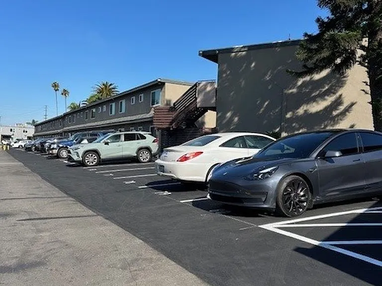 Vine Fullerton Apartments — Photo 19