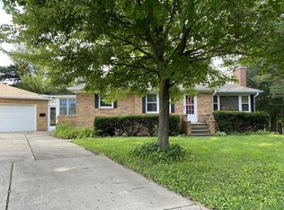 168 Hillcrest Cir, Sun Prairie, WI 53590